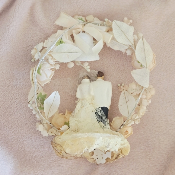 Vintage 1950s Wedding Cake Topper, Decoration, Floral, Lace - Picture 5 of 14